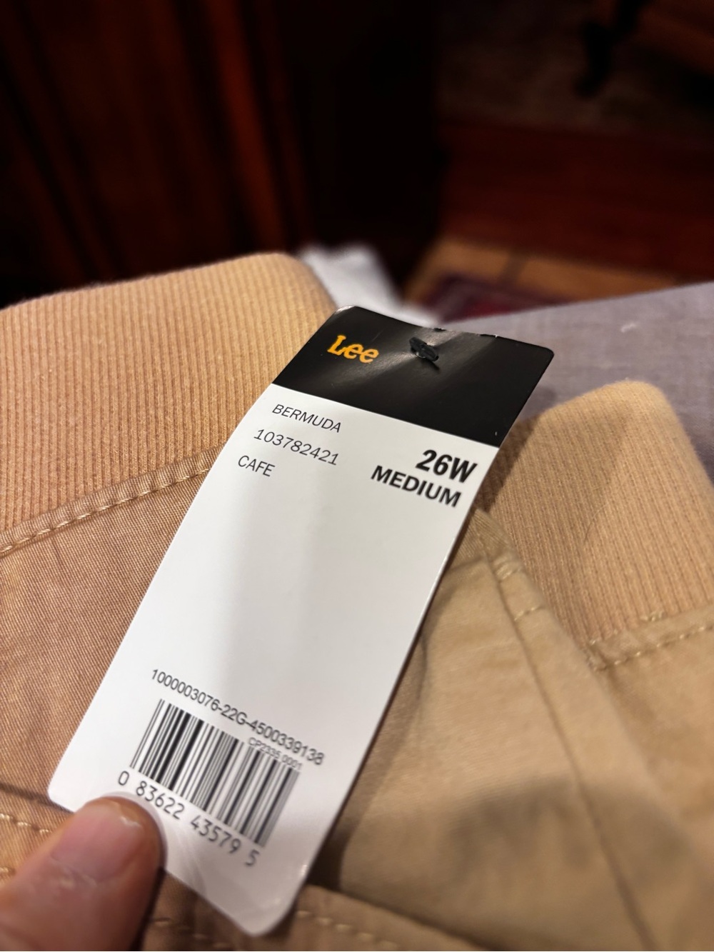 Lee Bermuda Shorts in Cafe Tan